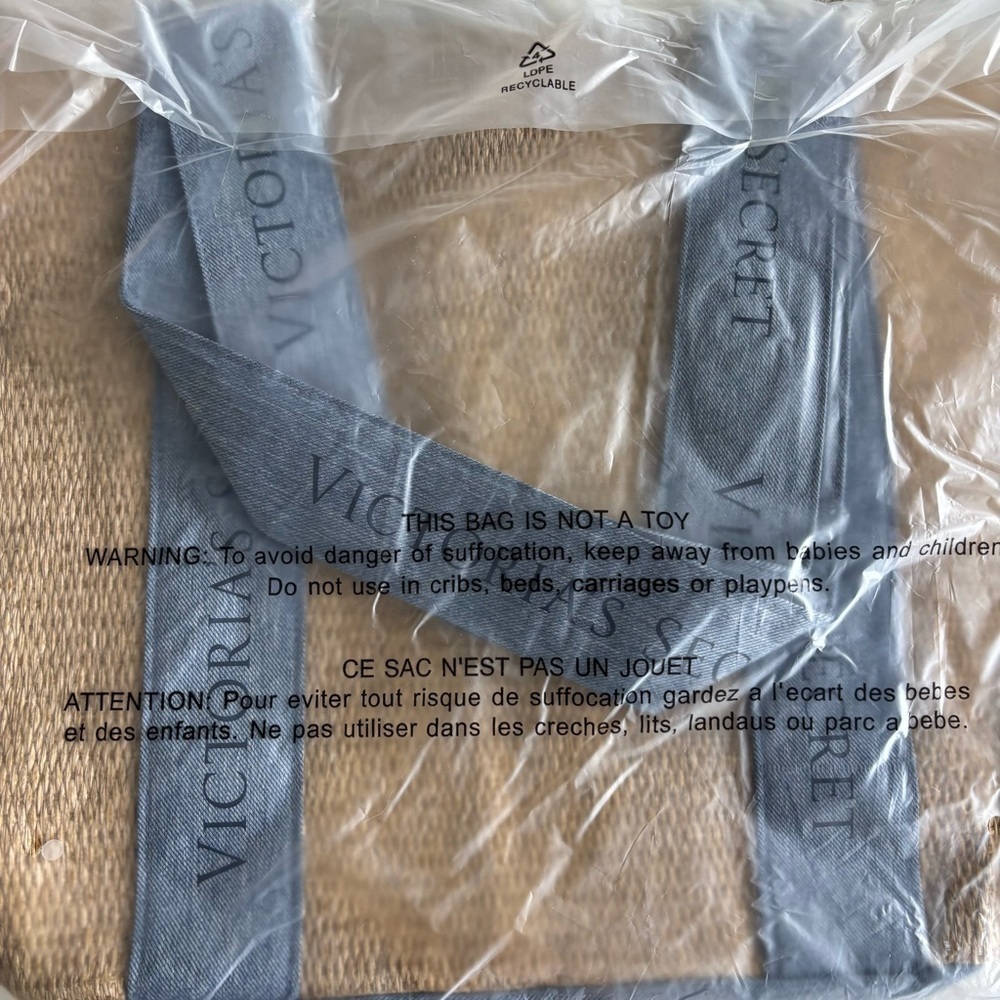 NWT Victoria's Secret Woven Beige and Denim Tote Bag Beach Pool Weekender - Picture 4 of 4